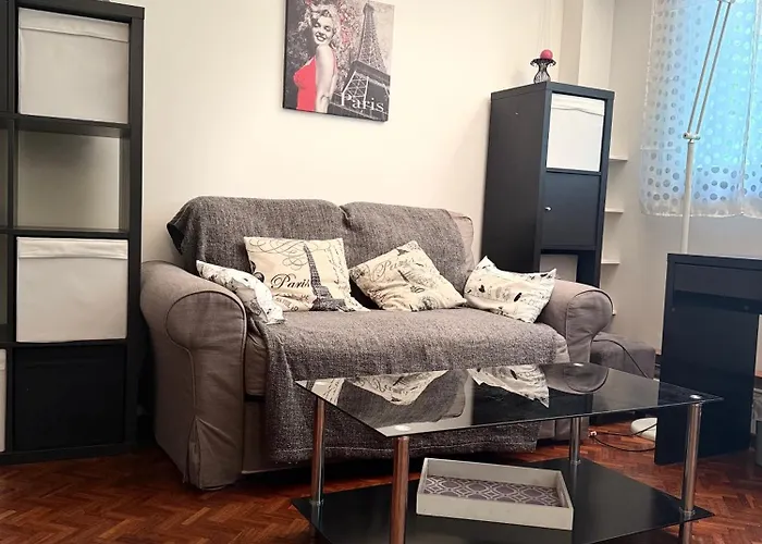 Singer Tour Eiffel La Muette *